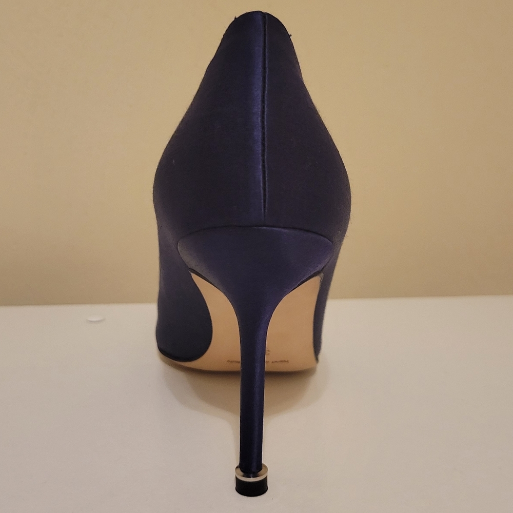 Manolo Blahnik M-Hangisi - Picture 13 of 14